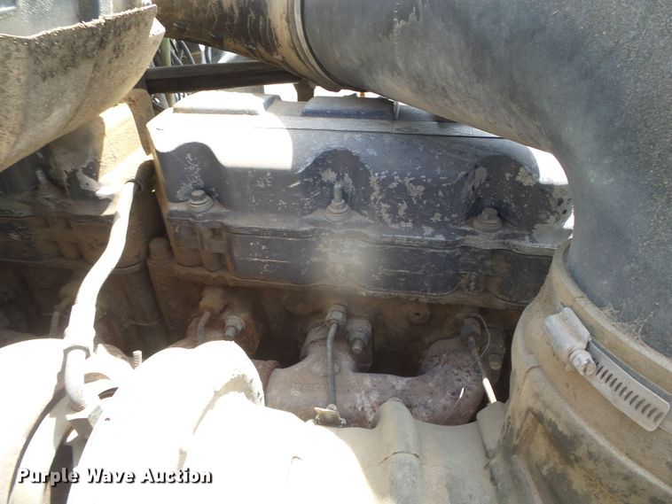 image for item DI5660 2002 Mack CH600  semi truck