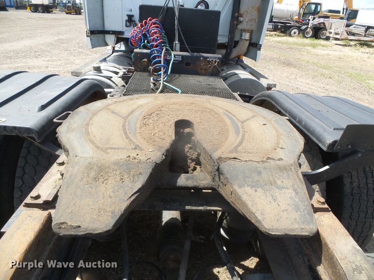 image for item DI5660 2002 Mack CH600  semi truck