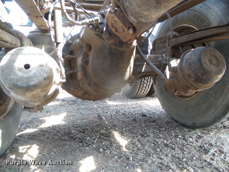 image for item DI5660 2002 Mack CH600  semi truck