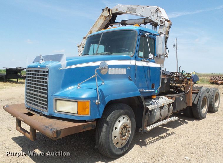 image for item DI5665 1998 Mack CH613  crane truck