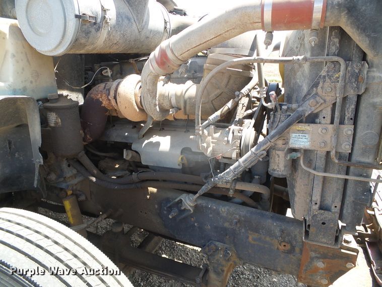 image for item DI5665 1998 Mack CH613  crane truck