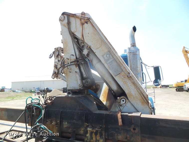 image for item DI5665 1998 Mack CH613  crane truck