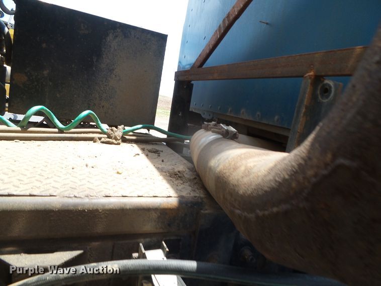 image for item DI5665 1998 Mack CH613  crane truck