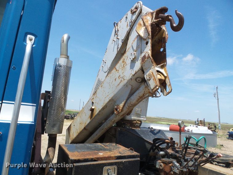 image for item DI5665 1998 Mack CH613  crane truck