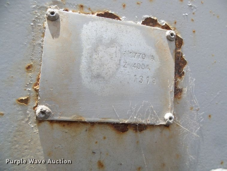 image for item DI5665 1998 Mack CH613  crane truck