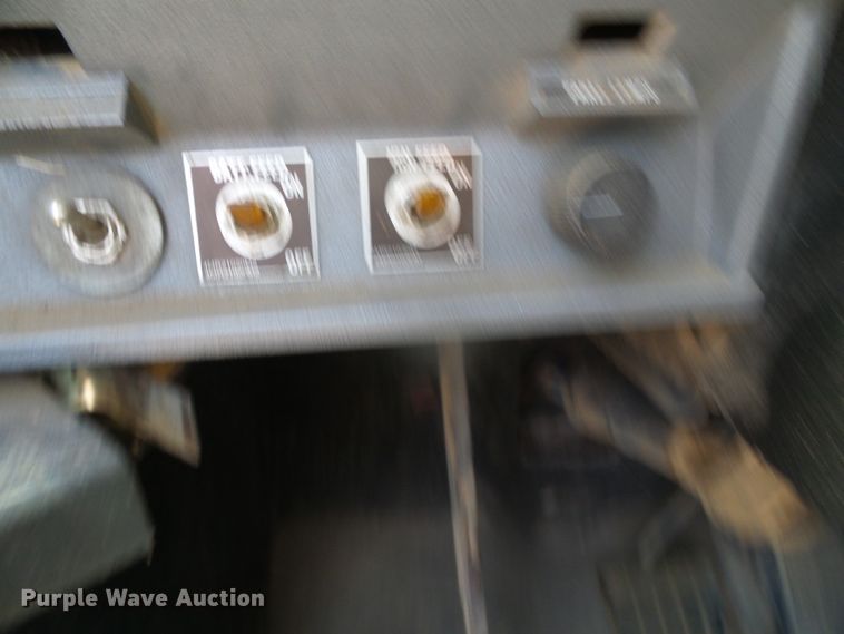 image for item DI5665 1998 Mack CH613  crane truck