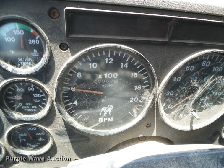 image for item DI5665 1998 Mack CH613  crane truck