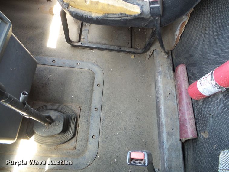 image for item DI5665 1998 Mack CH613  crane truck