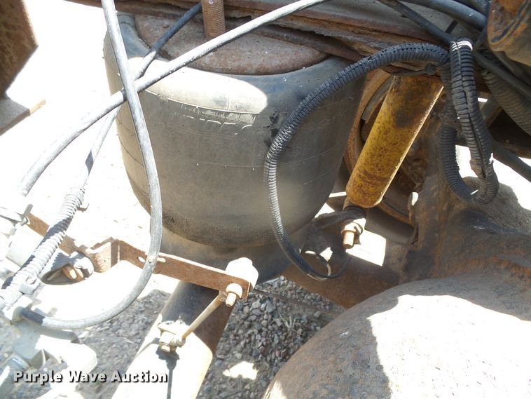 image for item DI5665 1998 Mack CH613  crane truck