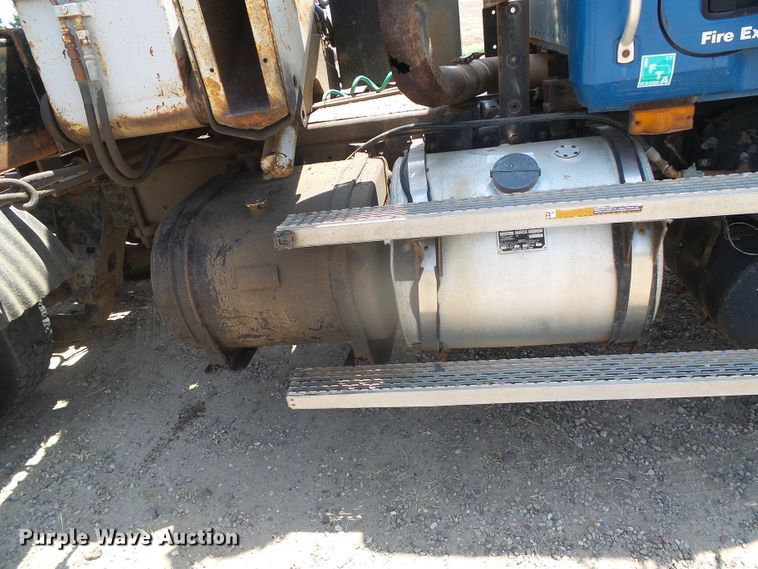 image for item DI5665 1998 Mack CH613  crane truck