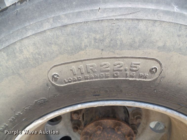 image for item DI5665 1998 Mack CH613  crane truck