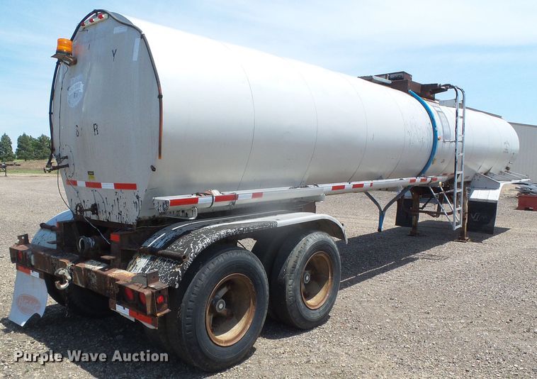 image for item DI5668 1979 Pullman Trailmobile T43L-12AF  tank trailer