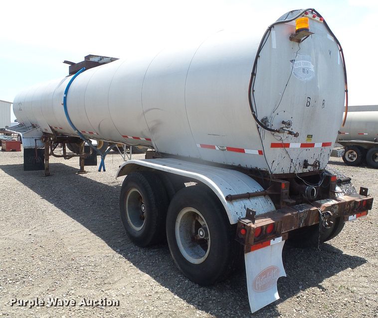 image for item DI5668 1979 Pullman Trailmobile T43L-12AF  tank trailer