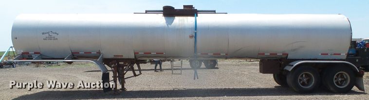 image for item DI5668 1979 Pullman Trailmobile T43L-12AF  tank trailer