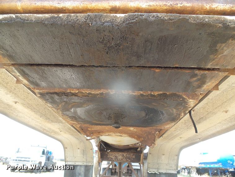 image for item DI5668 1979 Pullman Trailmobile T43L-12AF  tank trailer