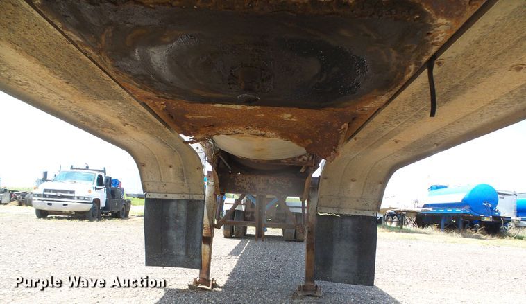 image for item DI5668 1979 Pullman Trailmobile T43L-12AF  tank trailer