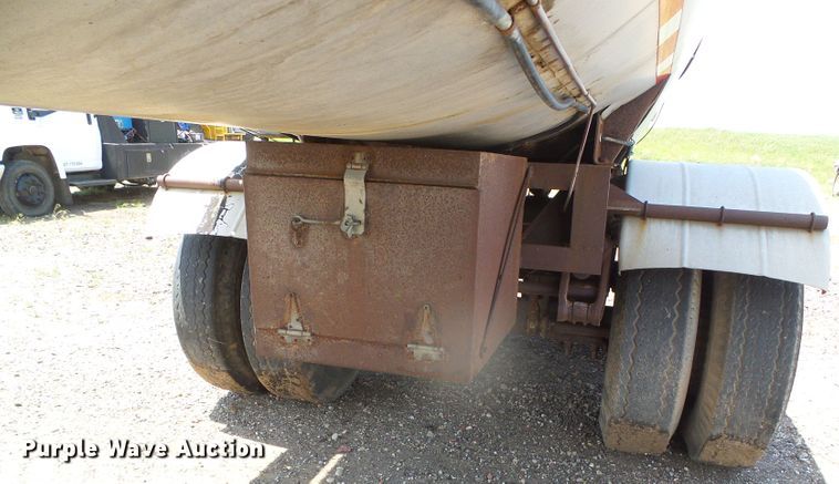 image for item DI5668 1979 Pullman Trailmobile T43L-12AF  tank trailer