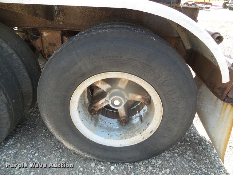 image for item DI5668 1979 Pullman Trailmobile T43L-12AF  tank trailer