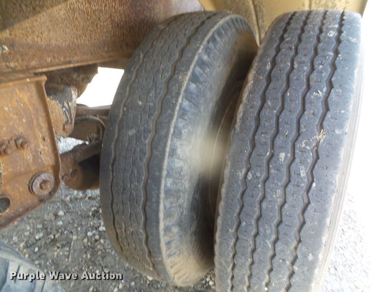 image for item DI5668 1979 Pullman Trailmobile T43L-12AF  tank trailer