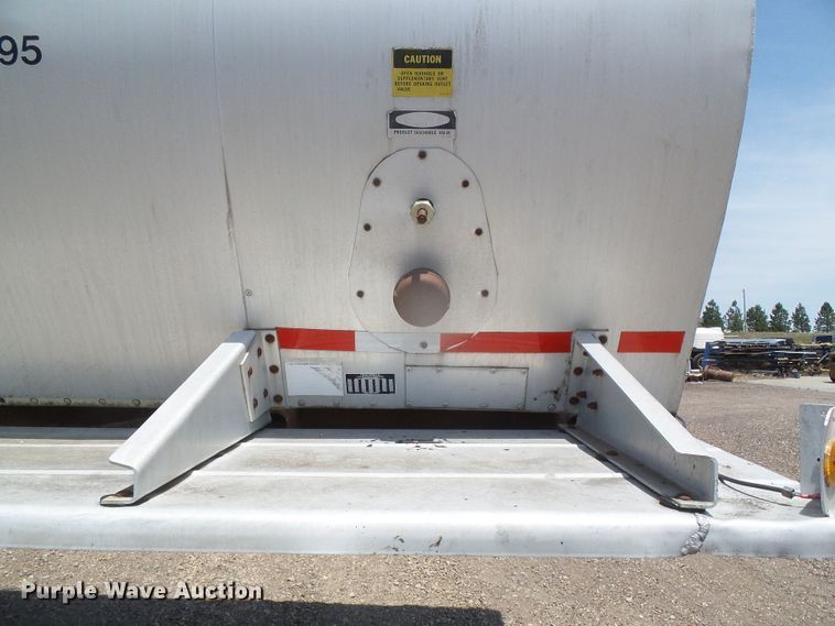 image for item DI5668 1979 Pullman Trailmobile T43L-12AF  tank trailer