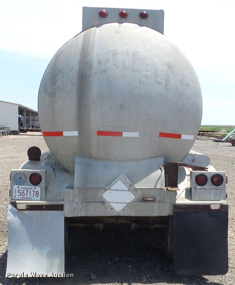 image for item DI5669 Moser  tank trailer