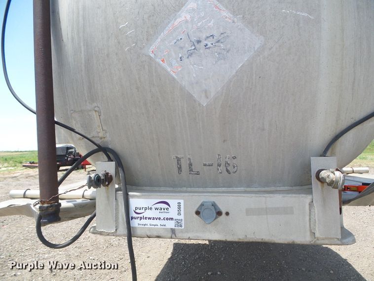 image for item DI5669 Moser  tank trailer