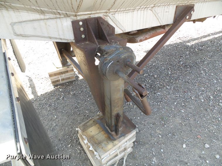 image for item DI5669 Moser  tank trailer