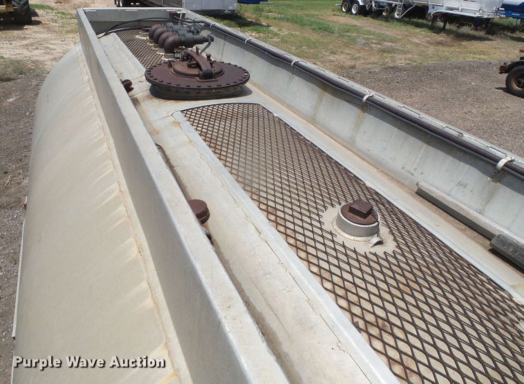 image for item DI5669 Moser  tank trailer