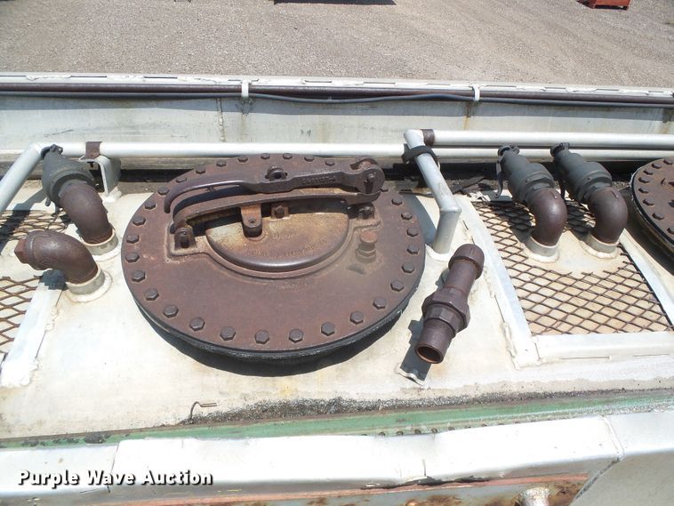 image for item DI5669 Moser  tank trailer