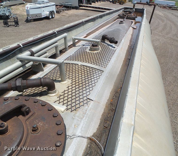 image for item DI5669 Moser  tank trailer