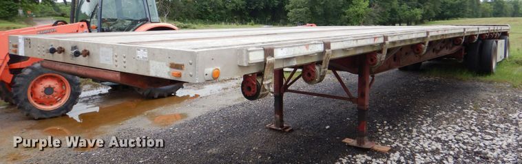 image for item DJ0458 1999 Transcraft  flatbed trailer