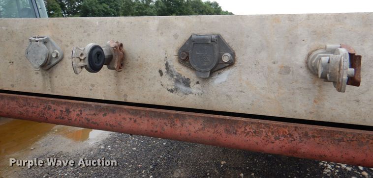 image for item DJ0458 1999 Transcraft  flatbed trailer