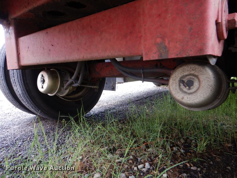 image for item DJ0458 1999 Transcraft  flatbed trailer