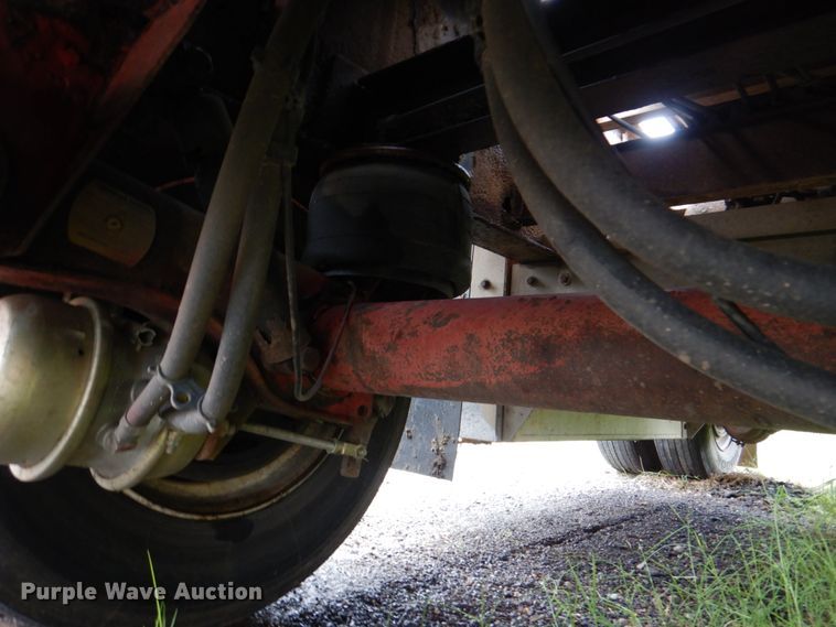 image for item DJ0458 1999 Transcraft  flatbed trailer