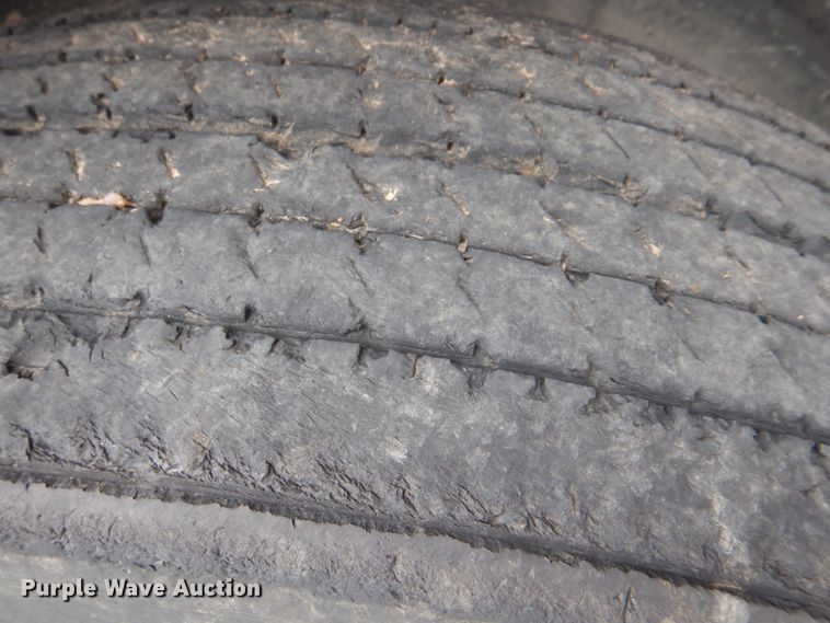 image for item DJ0458 1999 Transcraft  flatbed trailer