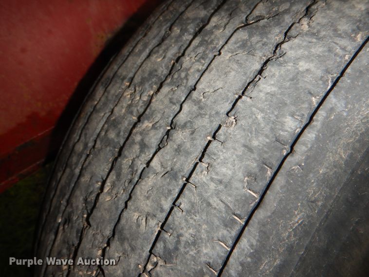 image for item DJ0458 1999 Transcraft  flatbed trailer