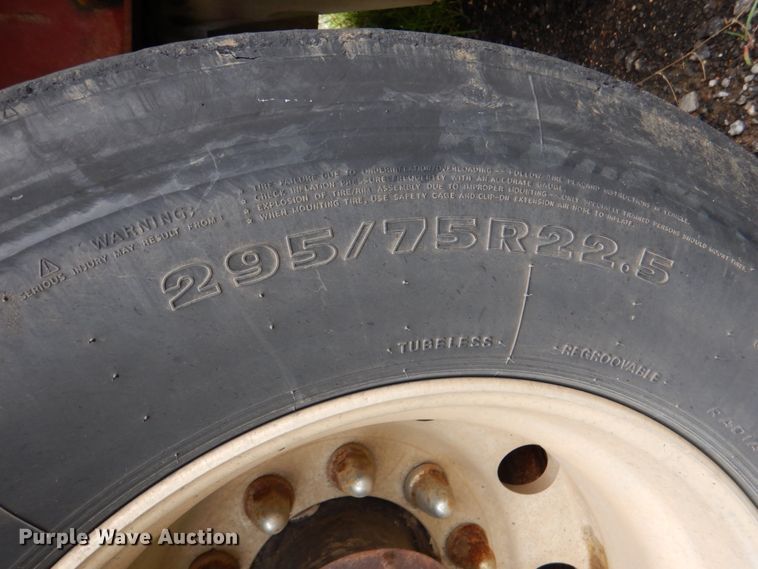 image for item DJ0458 1999 Transcraft  flatbed trailer