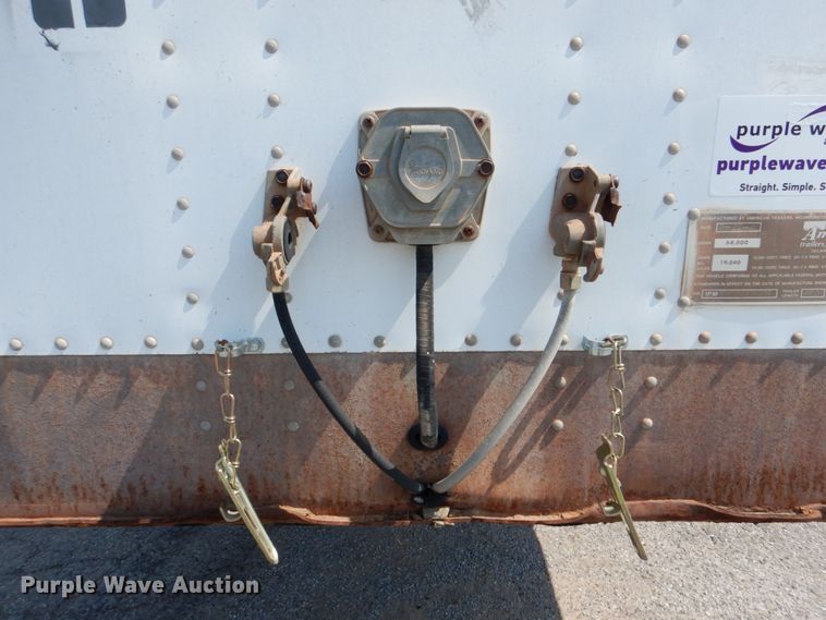 image for item DJ0468 1985 American  dry van trailer