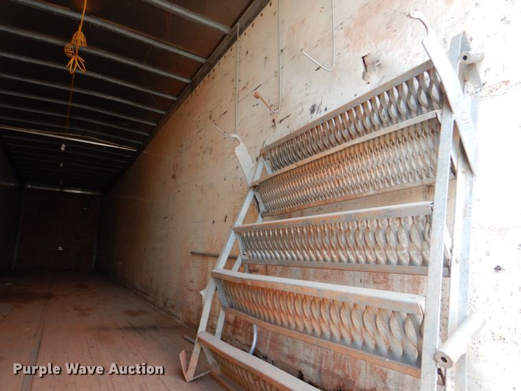 image for item DJ0468 1985 American  dry van trailer