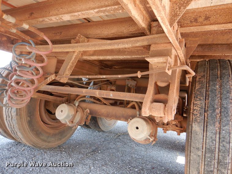 image for item DJ0468 1985 American  dry van trailer