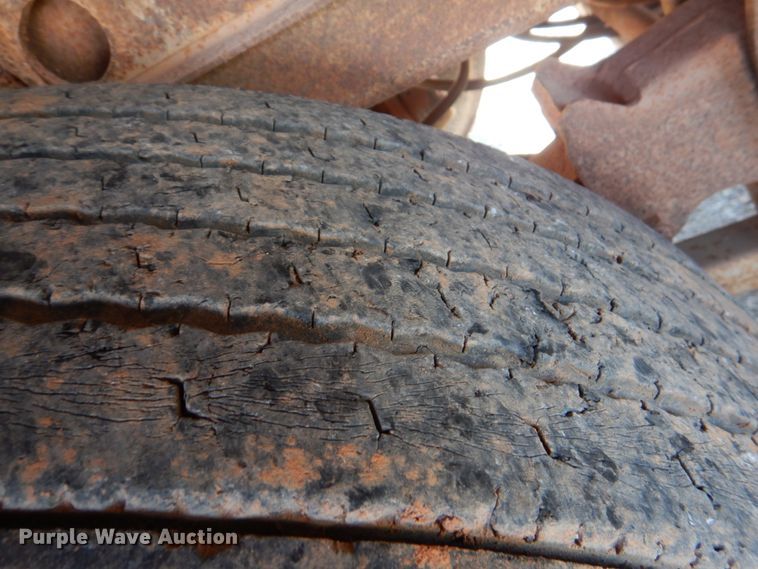 image for item DJ0468 1985 American  dry van trailer