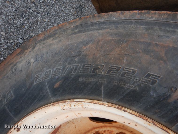 image for item DJ0468 1985 American  dry van trailer