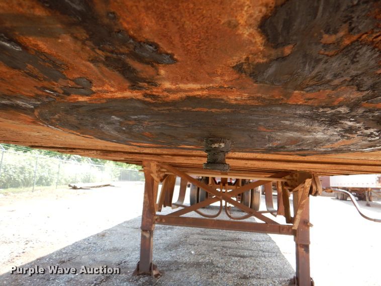 image for item DJ0469 1969 Fruehauf  dry van trailer