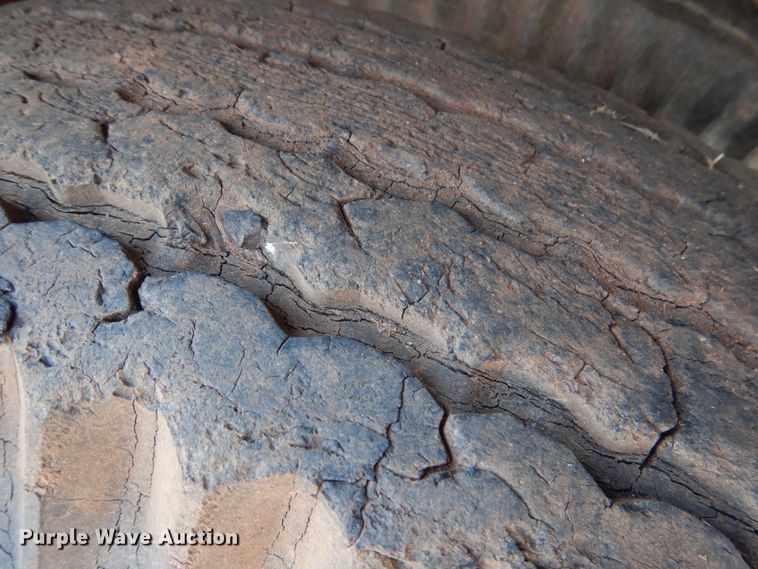 image for item DJ0469 1969 Fruehauf  dry van trailer