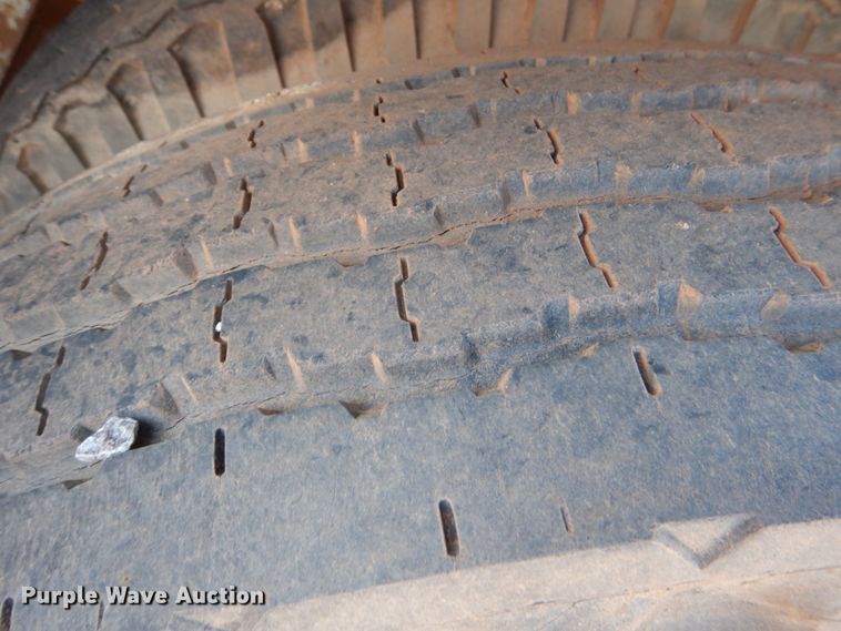 image for item DJ0469 1969 Fruehauf  dry van trailer