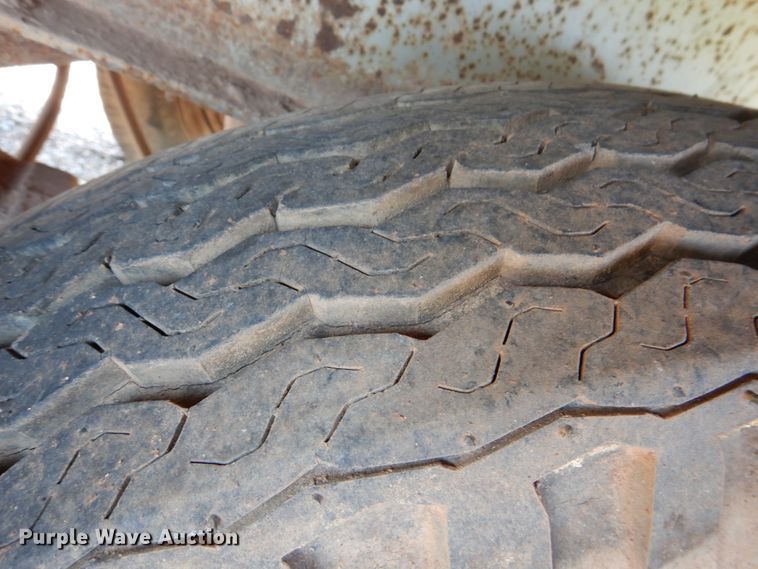 image for item DJ0469 1969 Fruehauf  dry van trailer