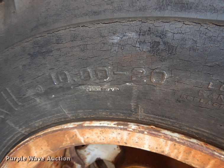 image for item DJ0469 1969 Fruehauf  dry van trailer