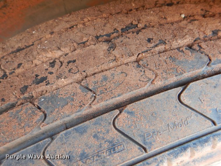 image for item DJ0470 1984 Utility R450CX  dry van trailer