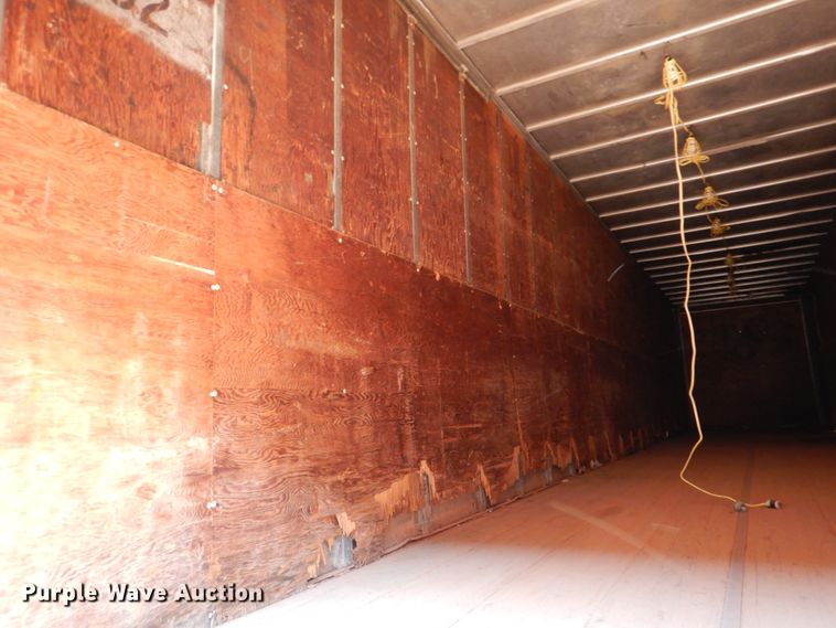 image for item DJ0471 1972 Fruehauf FB8-F2-45  dry van trailer