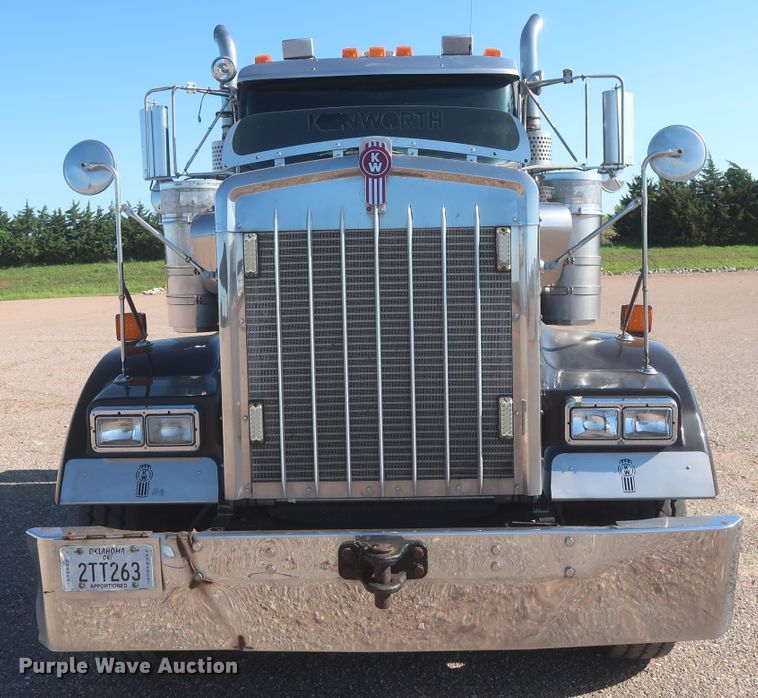 image for item DJ1928 2007 Kenworth W900  semi truck